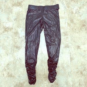 Brown Black Alligator Skin Print Scrunched Legging